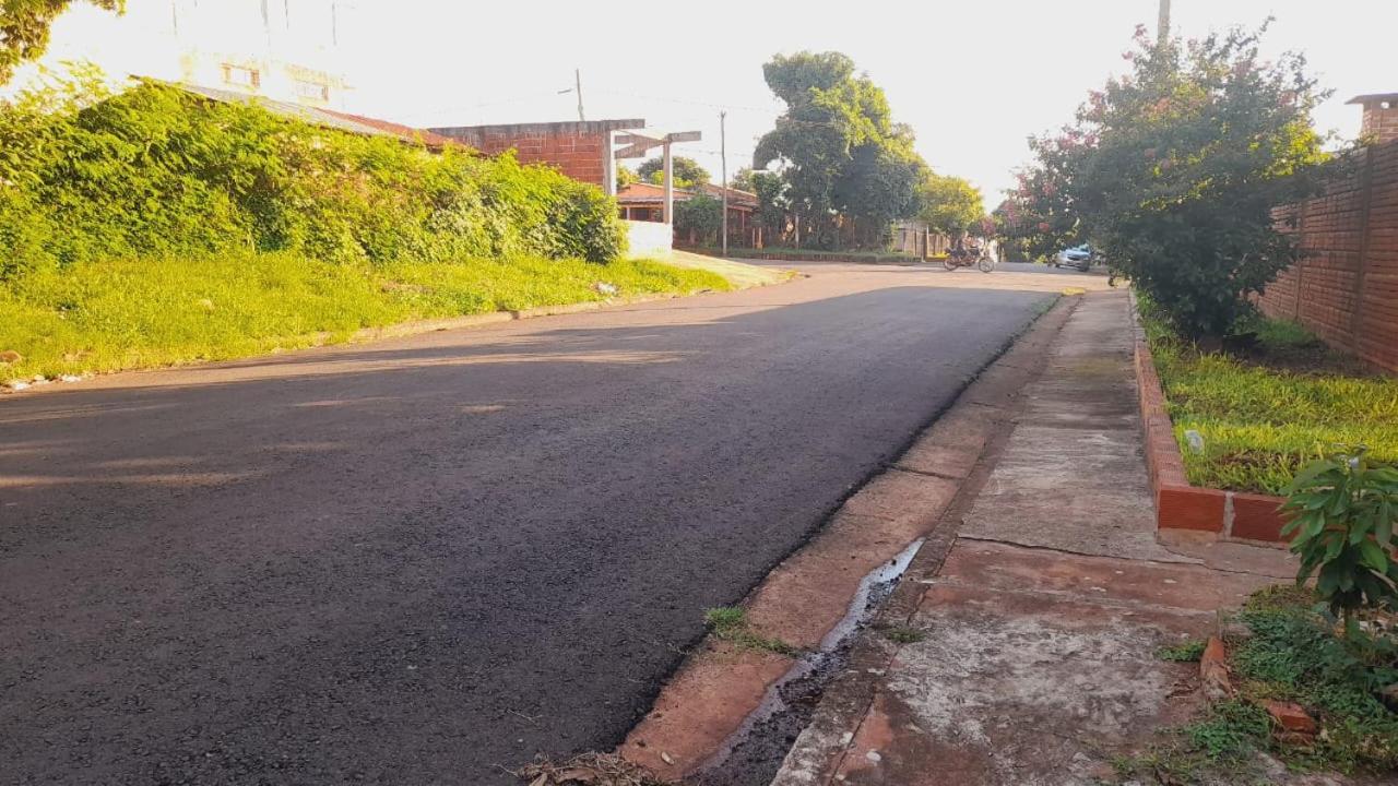 Hostel Loli Porto Iguaçu Exterior foto