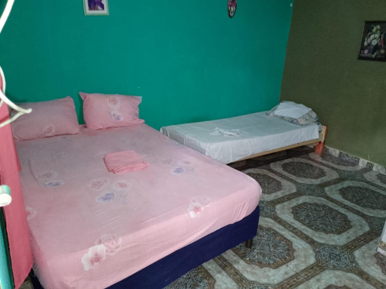 Hostel Loli Porto Iguaçu Exterior foto