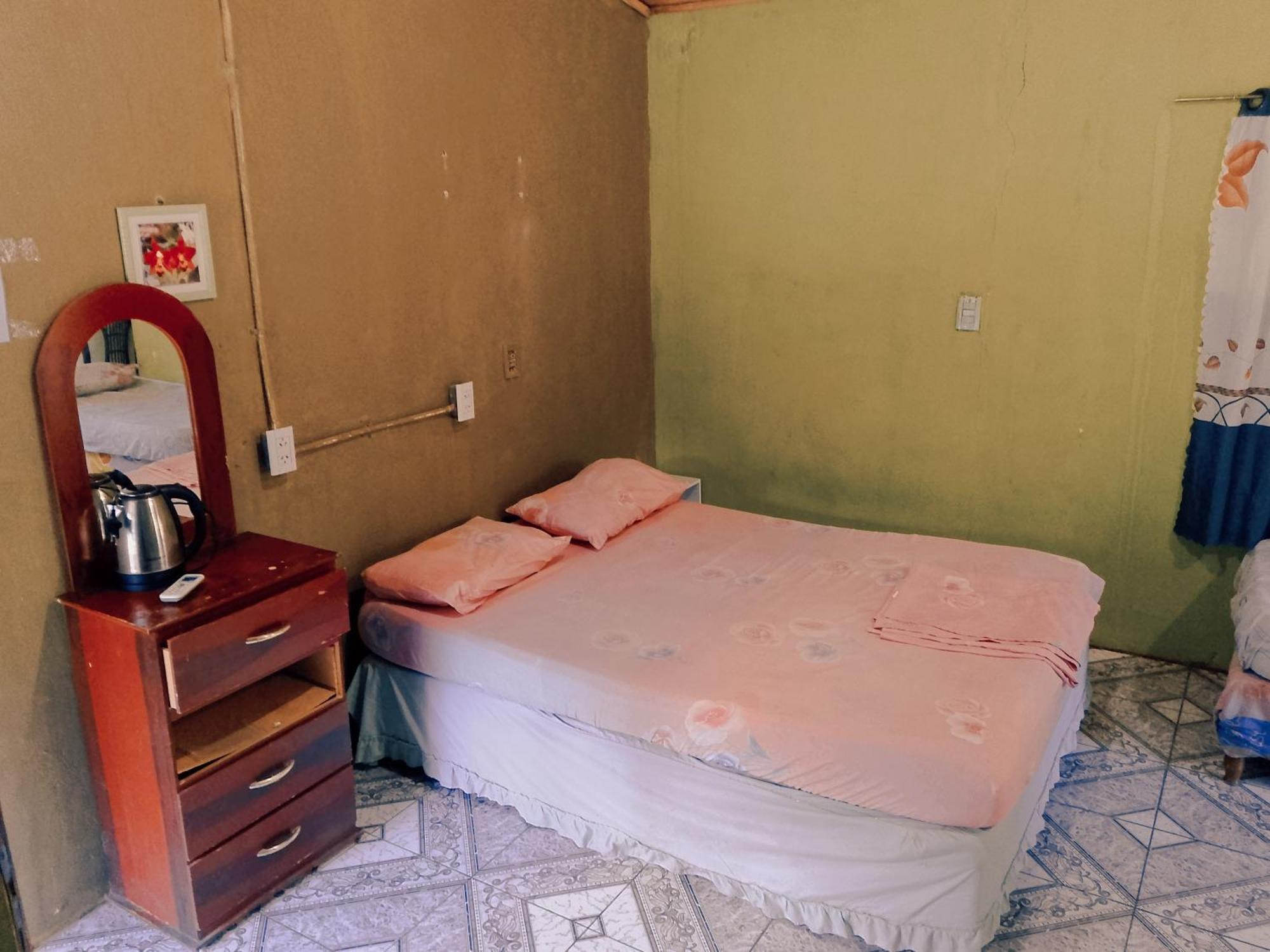 Hostel Loli Porto Iguaçu Quarto foto